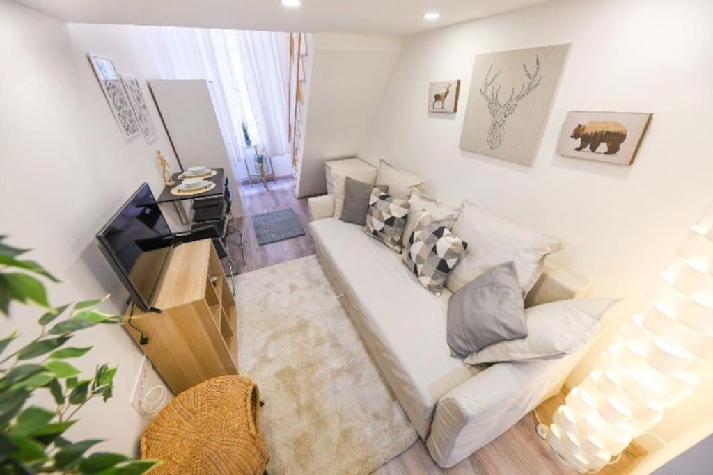 1 Bedroom Flat In Nyar Str., Central Budapest Exterior photo